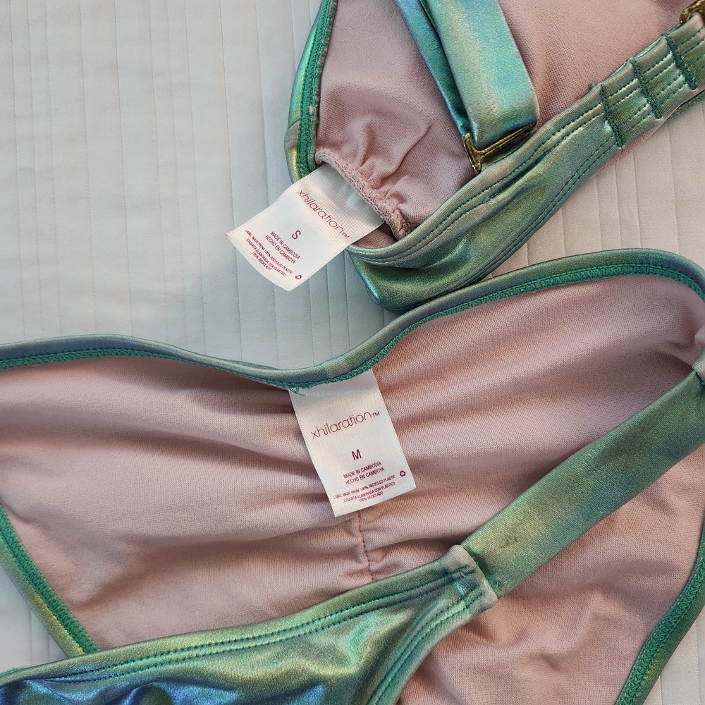 Xhilaration Iridescent Green Bikini Set Small Top / Medium Bottoms - Picture 3 of 3